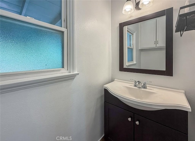 6706 Melvin Ave, Reseda, CA 91335 - bathroom with vanity