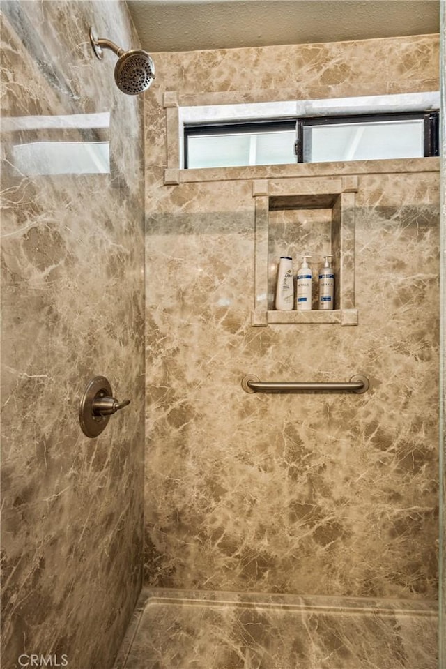 7050 Shale Rock Rd, Paso Robles, CA 93446 - bathroom featuring tiled shower