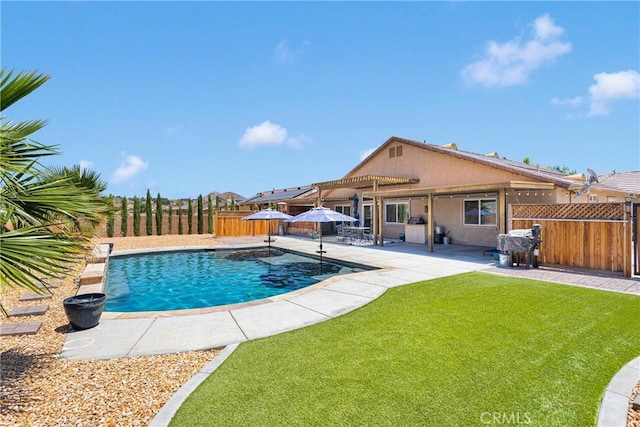 15558 Lookout Rd, Apple Valley, CA 92307 - view of pool with a fenced backyard and a patio