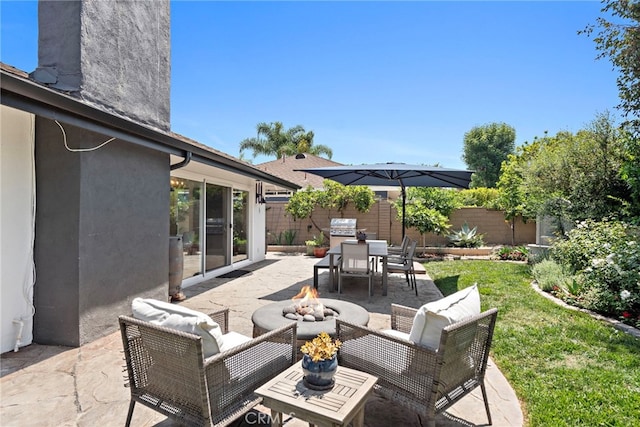 30361 Via Alcazar Ave, Laguna Niguel, CA 92677 - view of patio featuring an outdoor living space with a fire pit and outdoor dining space
