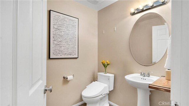 66 Full Moon, Irvine, CA 92618 - bathroom with toilet and baseboards