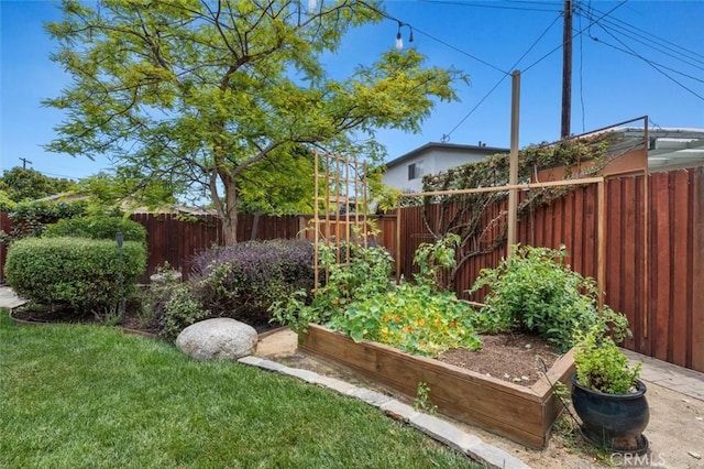 2322 246th St, Lomita, CA 90717 - view of yard with a garden