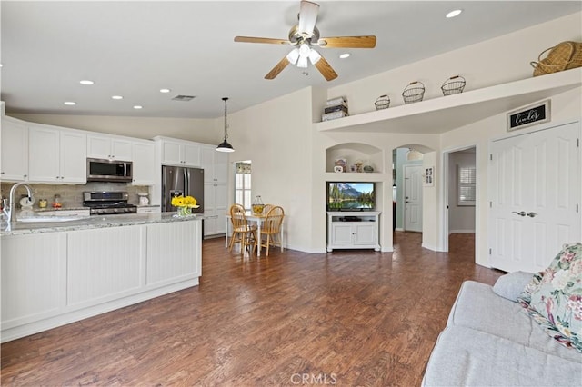4327 Cocina Ln, Palmdale, CA 93551 - photo 8