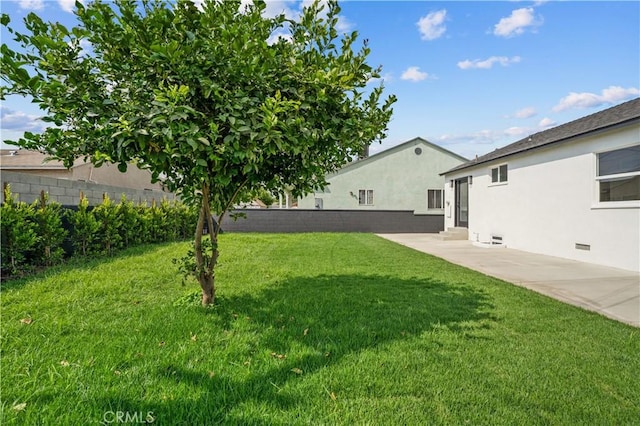 7312 Loch Alene Ave, Pico Rivera, CA 90660 - view of yard featuring entry steps and a patio