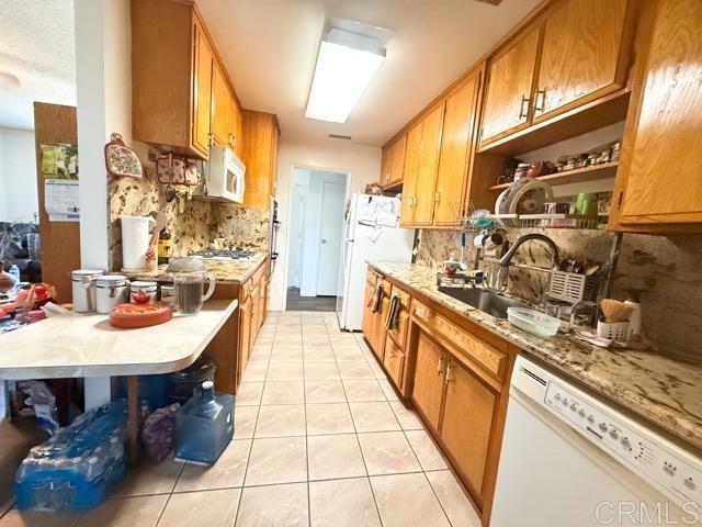 660 Palmer Dr, Hemet, CA 92543 - photo 9