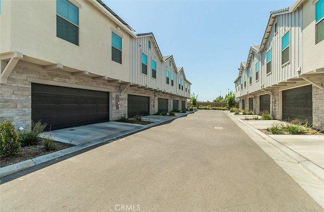 2887 E Tamarind Dr, Fresno, CA 93730 - view of street featuring curbs