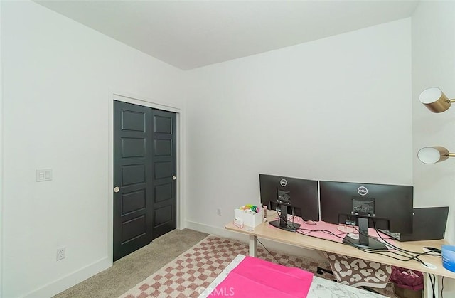 2887 E Tamarind Dr, Fresno, CA 93730 - home office featuring carpet flooring and baseboards