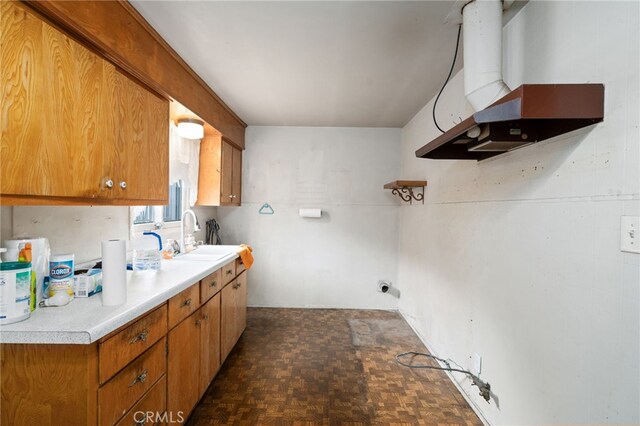 312 W 234th Pl, Carson, CA 90745 - laundry area featuring a sink