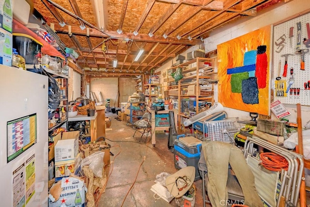 1134 N Rowan Ave, East Los Angeles, CA 90063 - unfinished basement featuring water heater