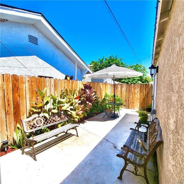 339 W Poplar St, Compton, CA 90220 - photo 8