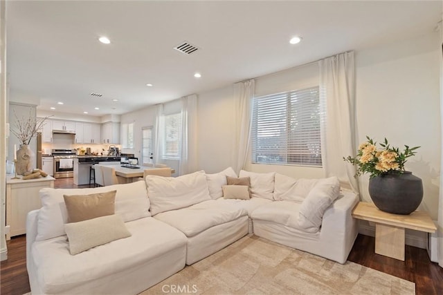 5616 Etiwanda Ave Unit 6, Tarzana, CA 91356 - photo 1