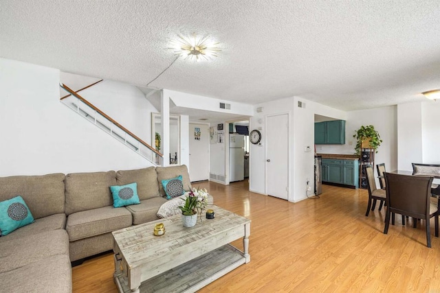 1437 Robin Ln, El Cajon, CA 92020 - photo 8