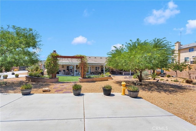 19420 Red Feather Rd, Apple Valley, CA 92307 - surrounding community with a patio