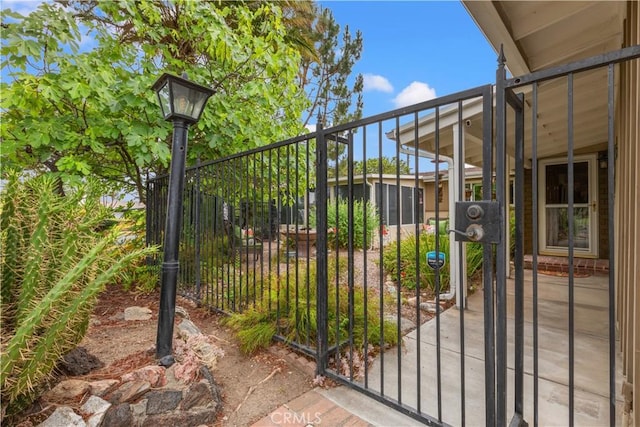 14091 Dall Ln, Tustin, CA 92780 - view of gate