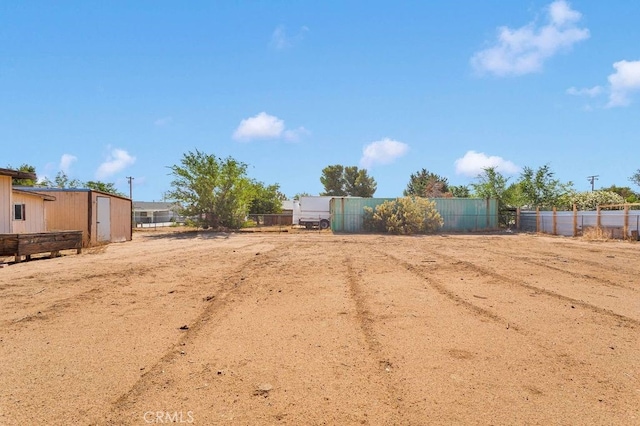 10723 Portland Ave, Hesperia, CA 92345 - view of yard