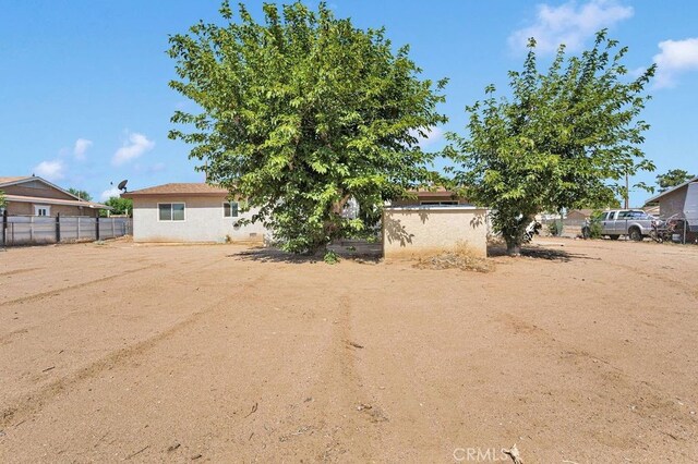 10723 Portland Ave, Hesperia, CA 92345 - view of front of home