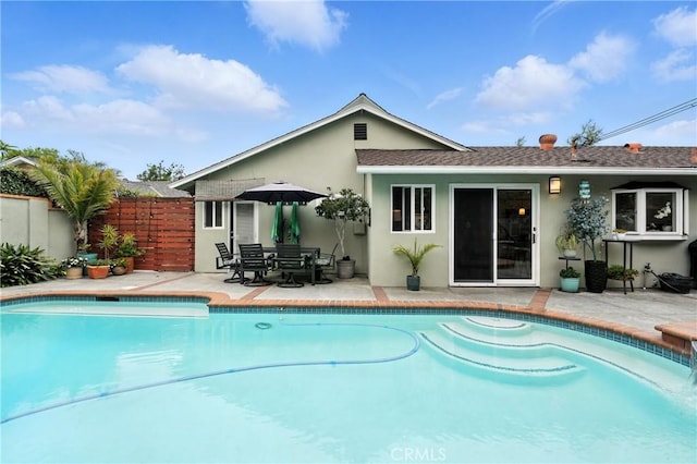 11832 Weatherby Rd, Los Alamitos, CA 90720 - swimming pool with a patio area