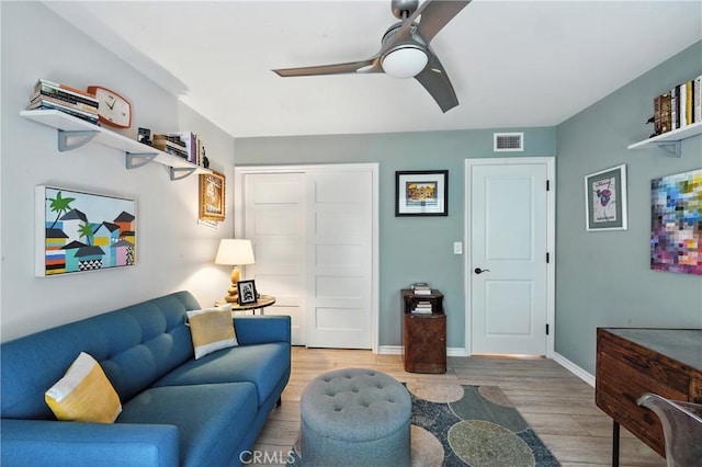 11832 Weatherby Rd, Los Alamitos, CA 90720 - living room featuring ceiling fan and light wood-type flooring