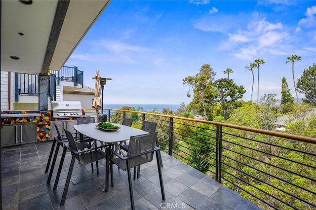 686 Diamond St, Laguna Beach, CA 92651 - balcony with outdoor dining area and grilling area