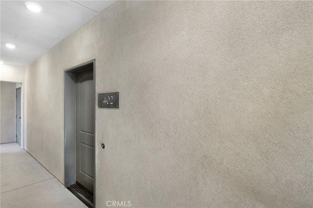 402 Maravilla Ln, Brea, CA 92823 - hallway featuring a textured wall and recessed lighting