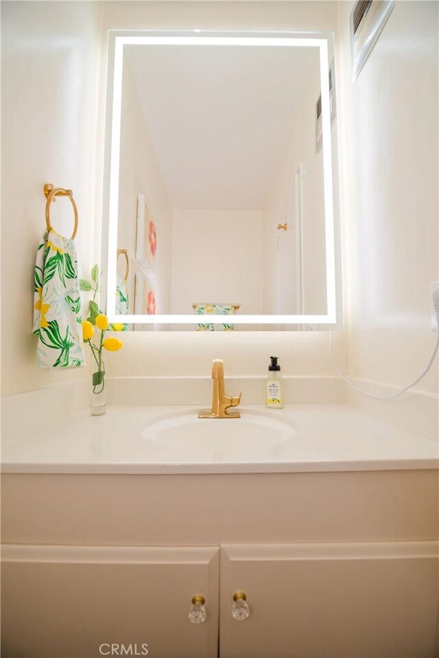 8710 Delgany Ave Unit 15, Playa Del Rey, CA 90293 - bathroom with vanity