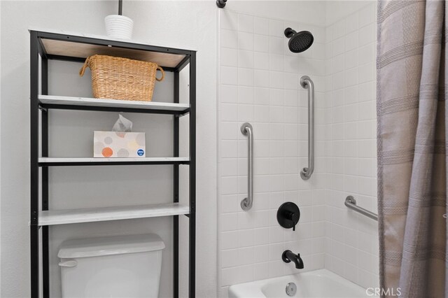7009 Etter St, Bakersfield, CA 93308 - bathroom with shower / tub combo and toilet