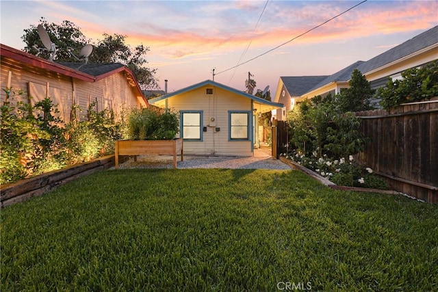 1146 N Loma Vista Dr, Long Beach, CA 90813 - view of back of house at dusk