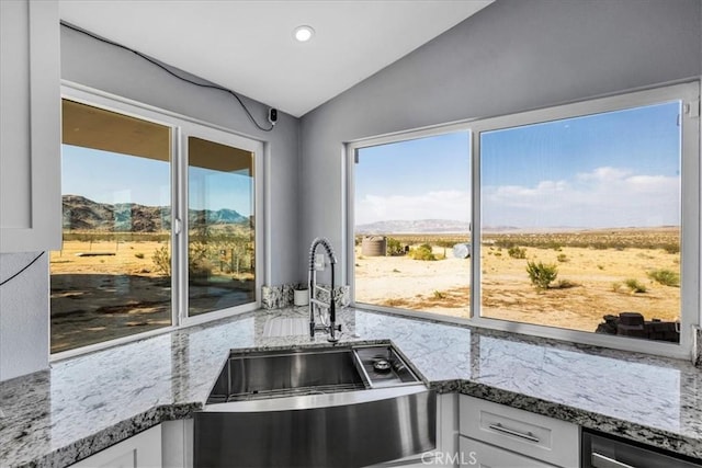 4773 Shawnee Trl, Landers, CA 92285 - photo 15