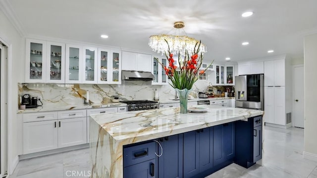 17230 San Lorenzo Cir, Fountain Valley, CA 92708 - kitchen featuring stainless steel fridge with ice dispenser, extractor fan, white cabinetry, tasteful backsplash, and recessed lighting