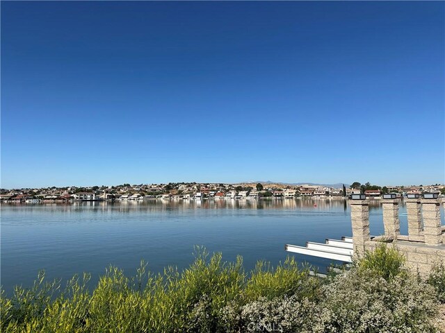18055 Lakeview Dr, Victorville, CA 92395 - photo 2