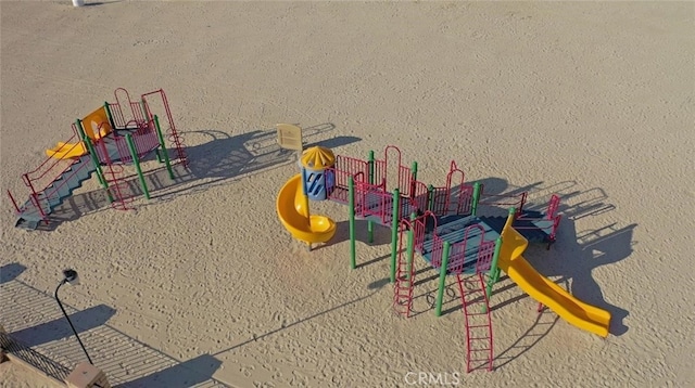 18055 Lakeview Dr, Victorville, CA 92395 - photo 13