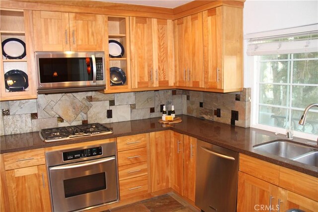 19381 Maidstone Ln, Huntington Beach, CA 92648 - photo 2