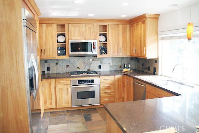 19381 Maidstone Ln, Huntington Beach, CA 92648 - photo 18