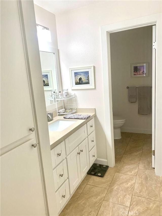 5800 Owensmouth Ave Unit 77, Woodland Hills, CA 91367 - bathroom with vanity and tile patterned flooring