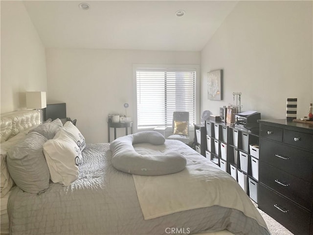 5800 Owensmouth Ave Unit 77, Woodland Hills, CA 91367 - bedroom with lofted ceiling