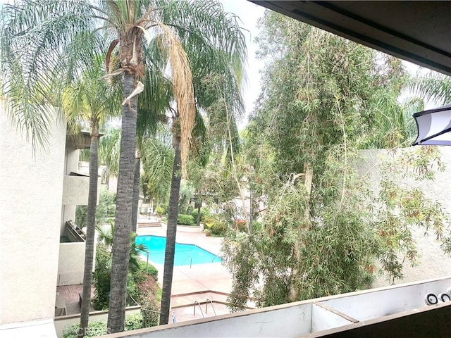 5800 Owensmouth Ave Unit 77, Woodland Hills, CA 91367 - view of community pool