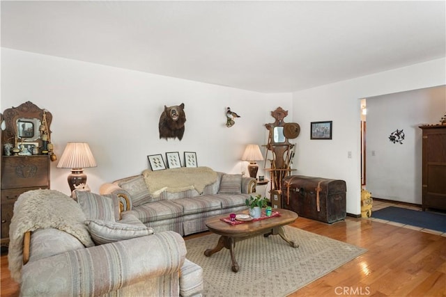 625 La Bonita Ct, Chico, CA 95973 - living area with wood finished floors