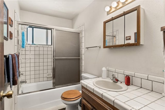 625 La Bonita Ct, Chico, CA 95973 - bathroom featuring vanity and enclosed tub / shower combo
