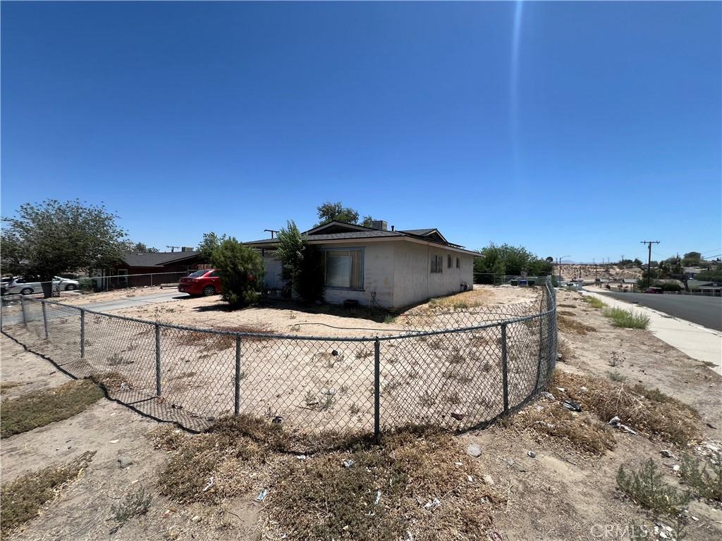 14311 Manzanita Rd, Victorville, CA 92395 - view of home's exterior
