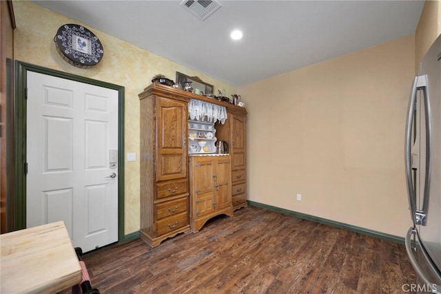 10705 Topiary Dr, Bakersfield, CA 93306 - entryway featuring dark wood-style floors