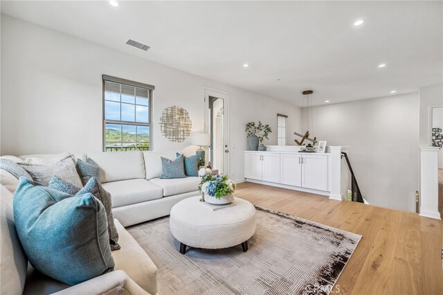 200 Canterbury, Irvine, CA 92618 - photo 29