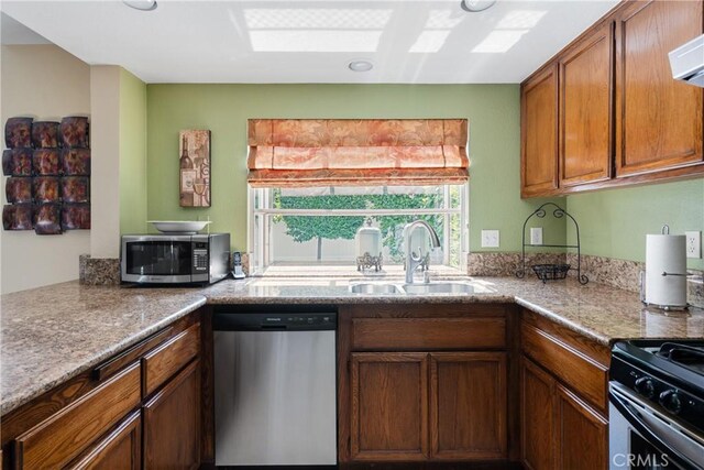 7018 Princeton Pl, Rancho Cucamonga, CA 91701 - photo 9