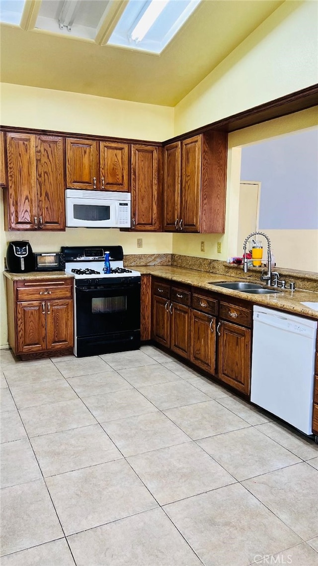 13590 Mica Ave, Victorville, CA 92392 - photo 1