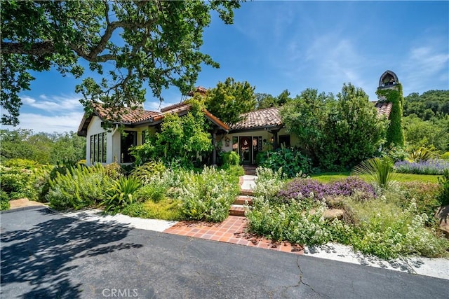 8300 San Diego Rd, Atascadero, CA 93422 - view of front of home with stucco siding and a tile roof