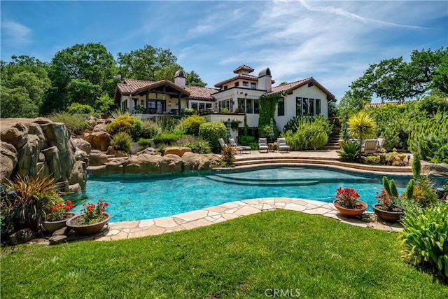 8300 San Diego Rd, Atascadero, CA 93422 - outdoor pool featuring a lawn