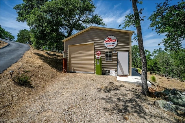 8300 San Diego Rd, Atascadero, CA 93422 - detached garage with gravel driveway