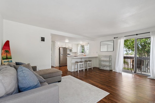 155 Rosebay Dr Unit 31, Encinitas, CA 92024 - living room featuring dark wood-style floors