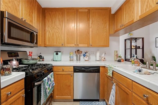15760 Midwood Dr Unit 6, Granada Hills, CA 91344 - photo 2