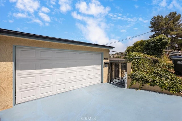 1258 N Ditman Ave, Los Angeles, CA 90063 - garage featuring a gate