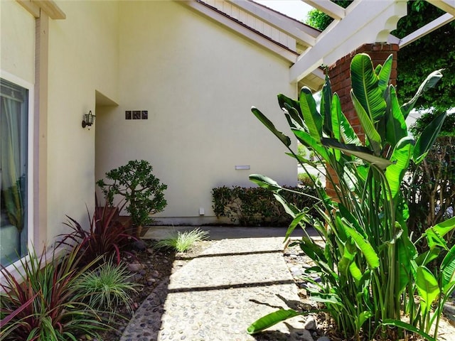 9386 Cambridge St, Cypress, CA 90630 - view of side of property with stucco siding